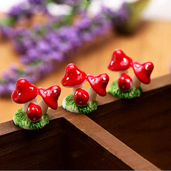 Red Mini Mushroom Resin Crafts Fairy Garden Miniatures Garden Ornament Decoration Terrarium Figurines Decor DIY Dollhouse